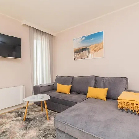 Mare 450m Od Plazy Stegna (Pomerania)