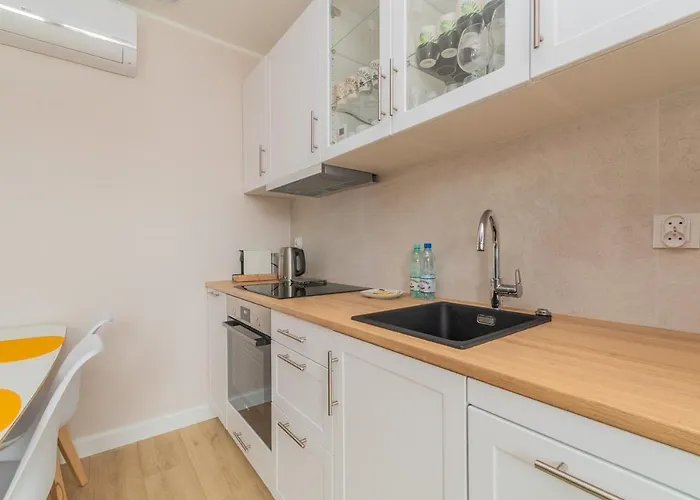 Apartman Mare 450m Od Plazy *